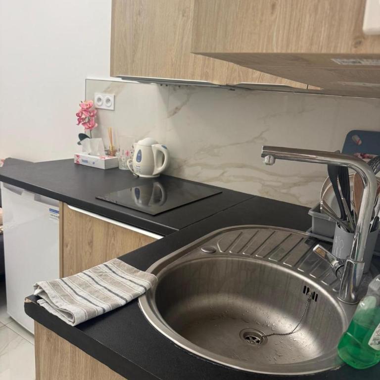 Nice Old Town Studio Sleeps 2 - Studio Standard - 7