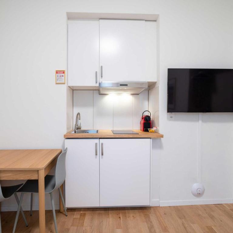 HITrental Old Town Apartments - Studio D - 5