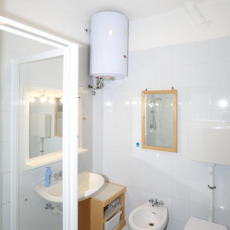 ANESI appartamenti - Two-Bedroom Apartment - 13