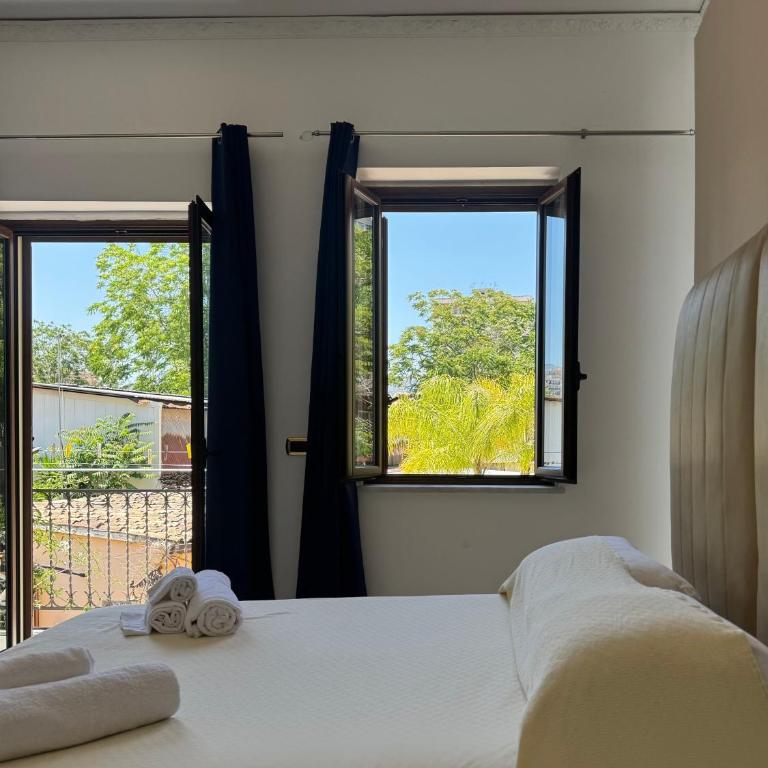 Cannatella's Mansion - King Suite with Spa Bath - 6