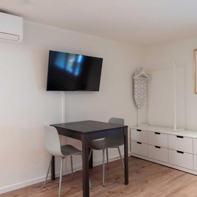 HITrental Old Town Apartments - Studio F - 6
