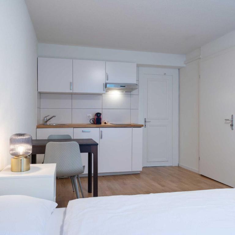 HITrental Old Town Apartments - Studio B - 3