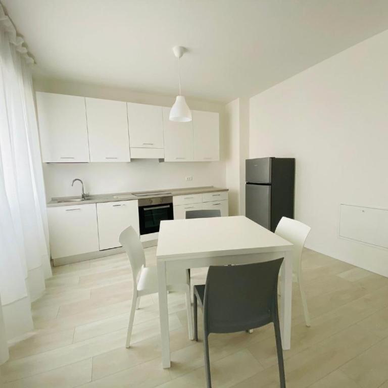 Maredena - Ampio e Centrale - Immobil Relax - Appartamento con 2 Camere da Letto - 1