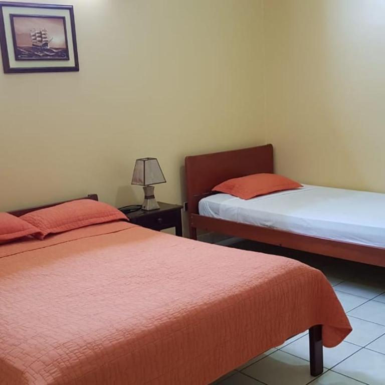 Hotel-Suites Costa de Oro - Standard Triple Room - 4