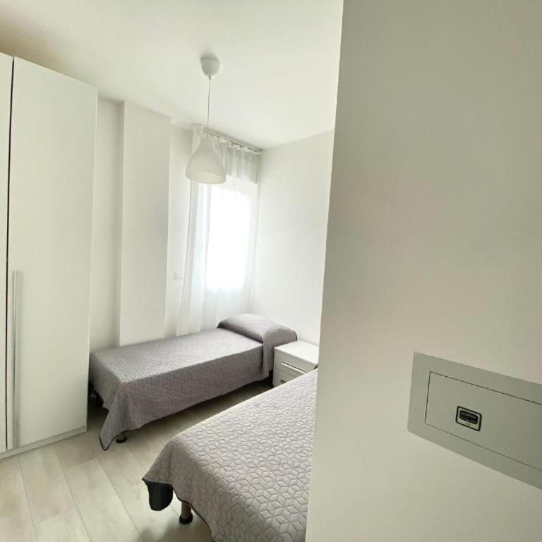 Maredena - Ampio e Centrale - Immobil Relax - Appartamento con 2 Camere da Letto - 4