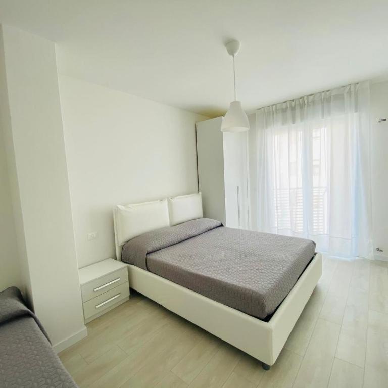 Maredena - Ampio e Centrale - Immobil Relax - Appartamento con 2 Camere da Letto - 3