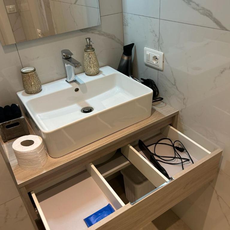 Valverde Apartment and Rooms - Monolocale Matrimoniale Deluxe - 7