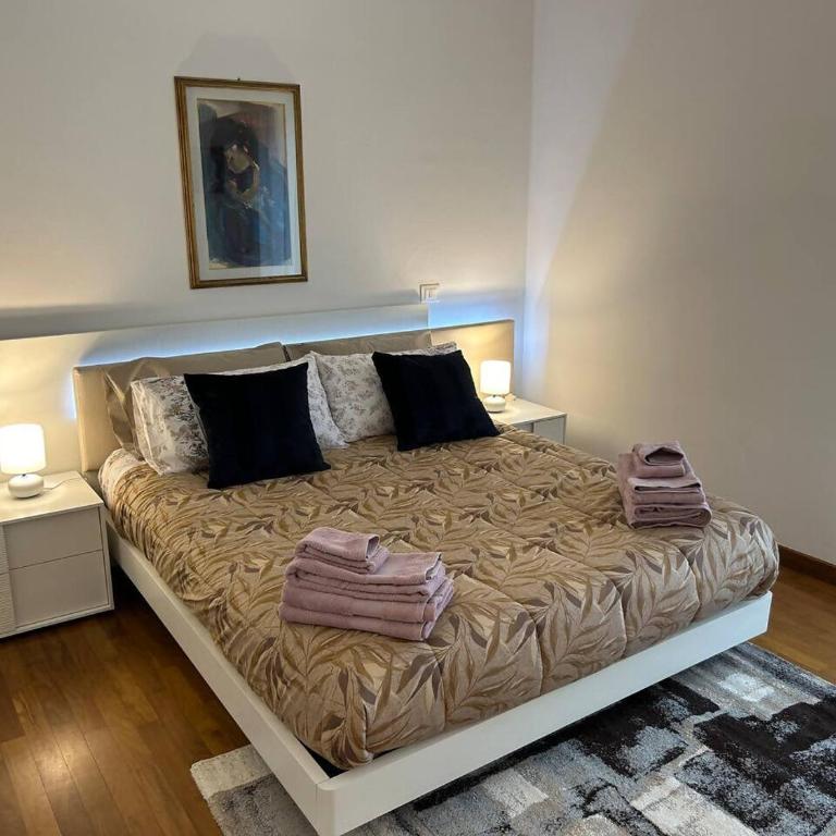 Valverde Apartment and Rooms - Camera Superior Matrimoniale/Doppia con Letti Singoli con Terrazza - 5