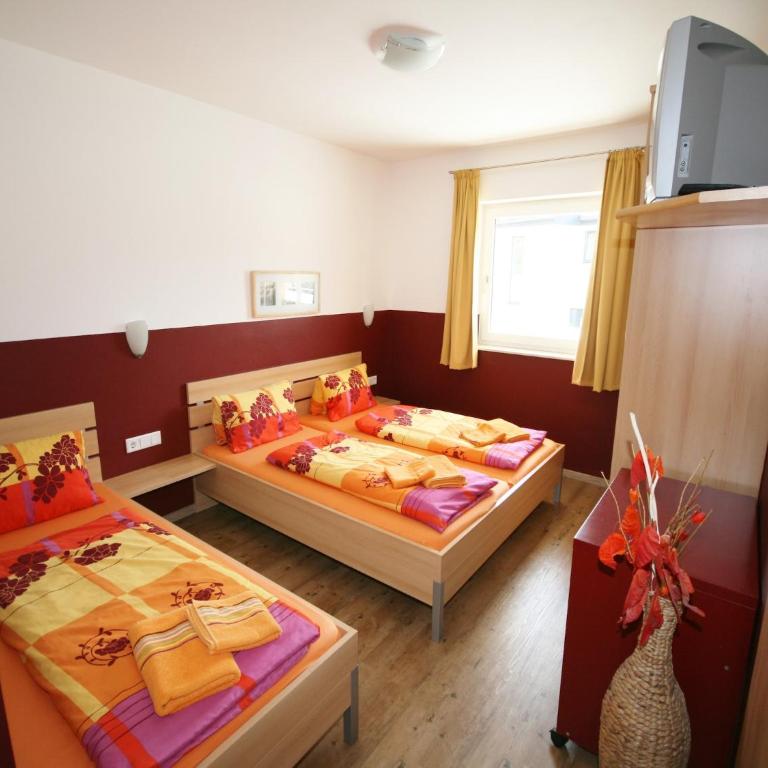 Chalet in Piesendorf near Kaprun - Superior Chalet - 12