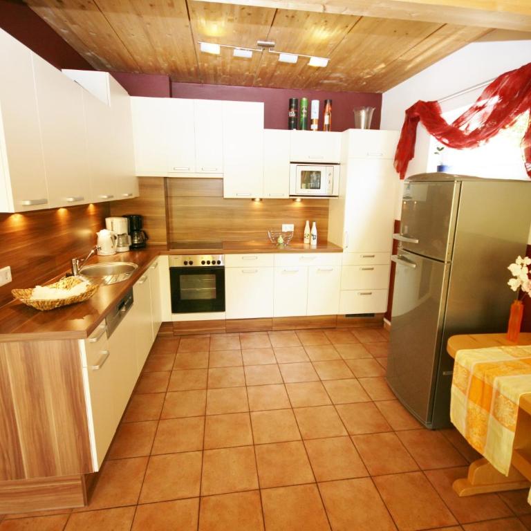 Chalet in Piesendorf near Kaprun - Superior Chalet - 7