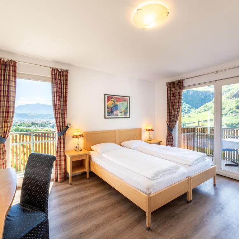 Hotel Hanny Panoramic Views over Bolzano - Camera Comfort Matrimoniale/Doppia con Letti Singoli - 13