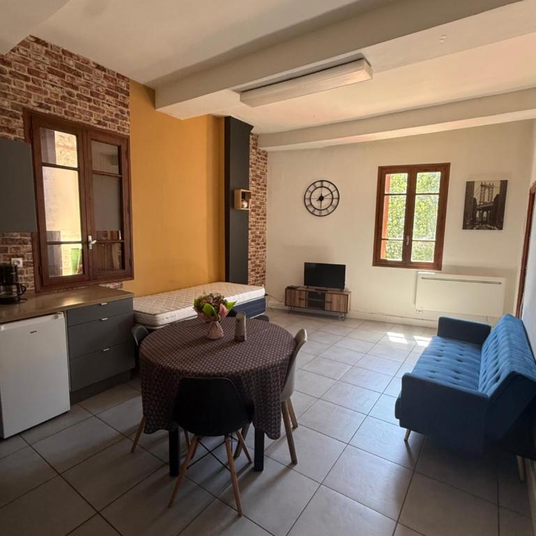 T2 Nouvelle Gare et parking gratuit - Apartment - 1