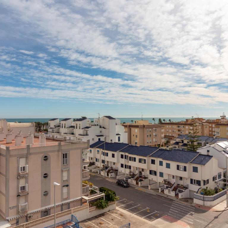 Global Vacacional, Atico en la playa de Canet con gran terraza - Appartamento - 1