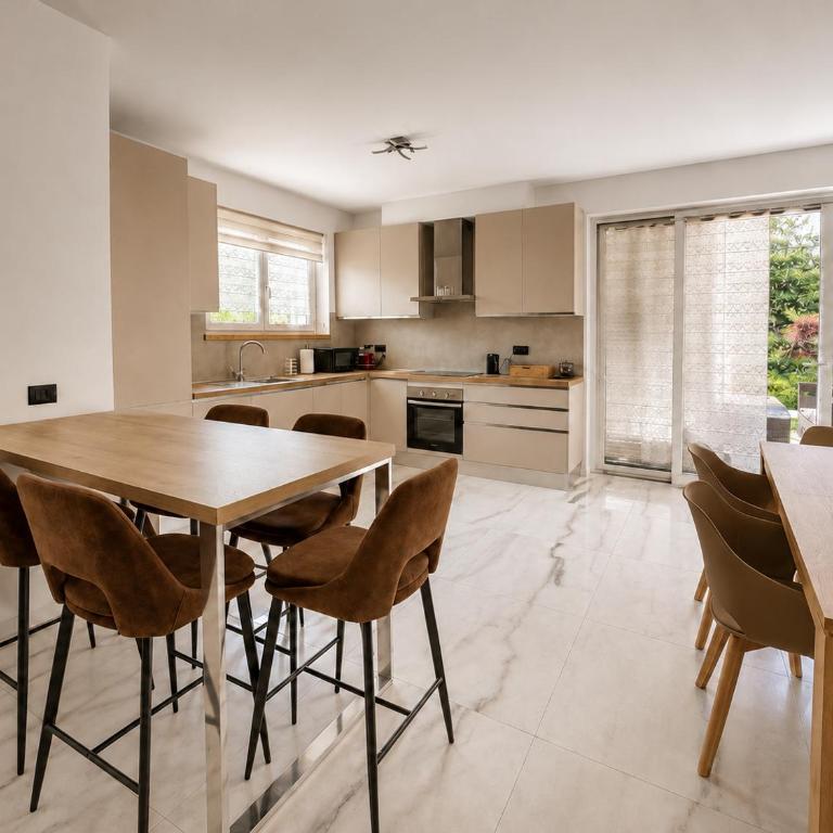 Villa Diamante, Spacious Comfort Villa on Lake Como with Garden, Garage & AC - Villa Superior - 11