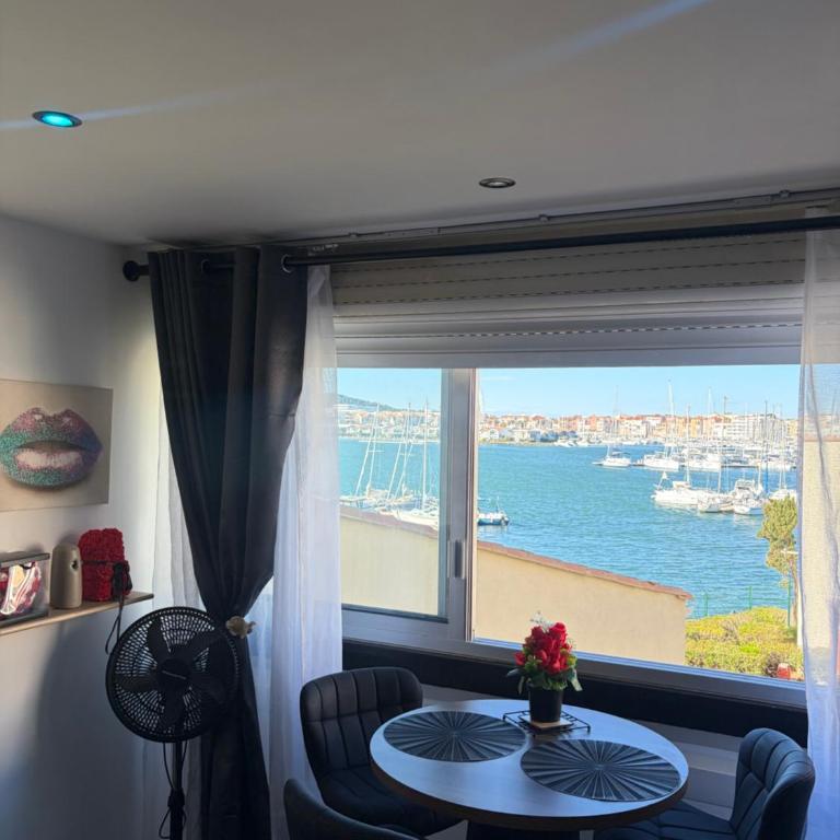 L élégance vue mer parking privé - Studio - Vue sur Mer - 12