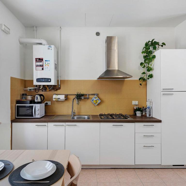 Bee Home In Verona - Casa con 2 Camere da Letto - 3