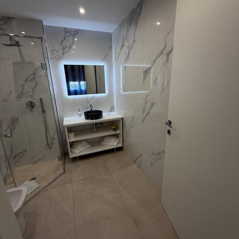 Kyma Rooms Olbia - Camera Matrimoniale con Bagno Privato - 2