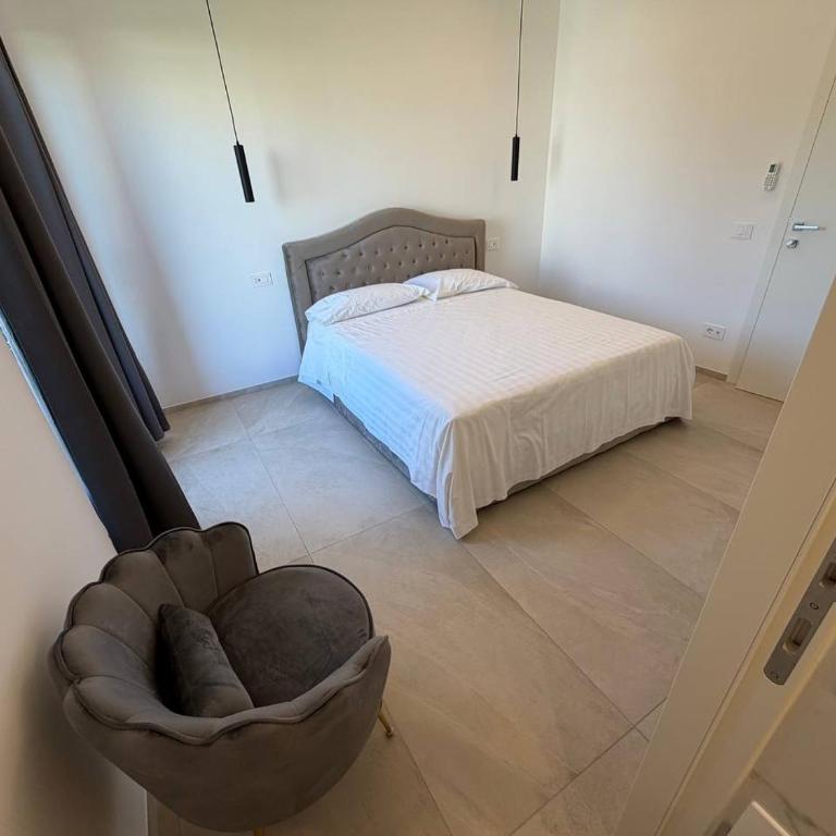 Kyma Rooms Olbia - Camera Matrimoniale con Bagno Privato - 1