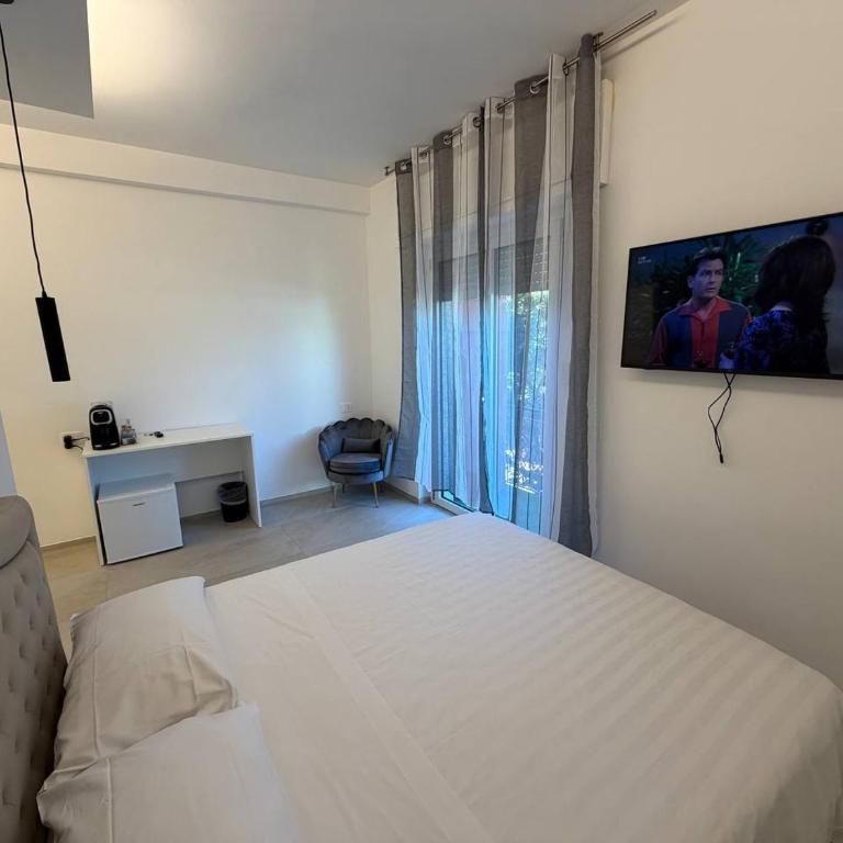 Kyma Rooms Olbia - Camera Matrimoniale con Bagno Privato - 2
