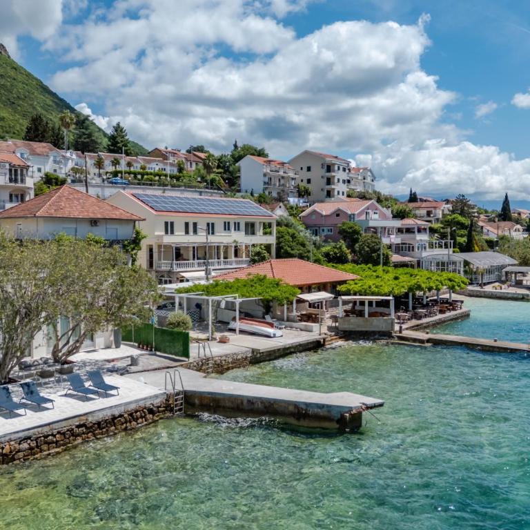 Pure Bay Montenegro Beach House - Two-Bedroom Beachfront Villa - 27