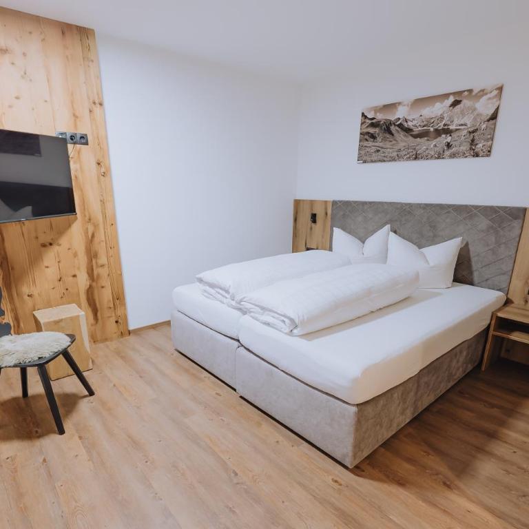 Sonnenhang Montafon - Suite mit Bergblick - 11