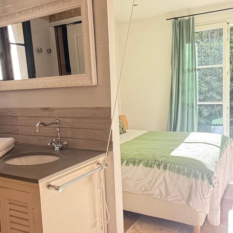 La Largarde - Chambre Double - Vue sur Jardin - 7