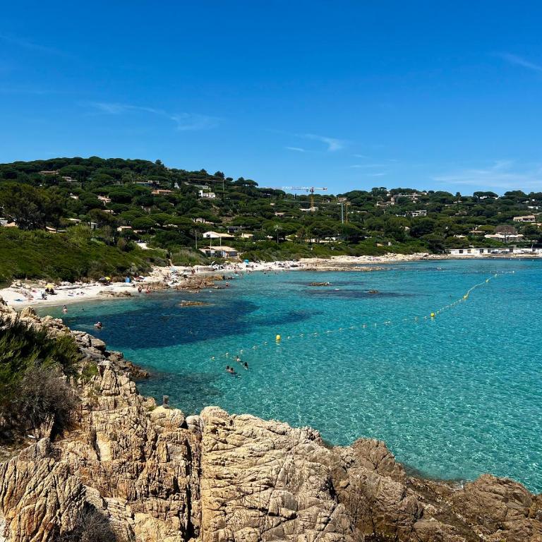 Villa BAGATELLE -APPART T2 DANS DOMAINE SÉCURISÉ - Haus mit 1 Schlafzimmer - 41