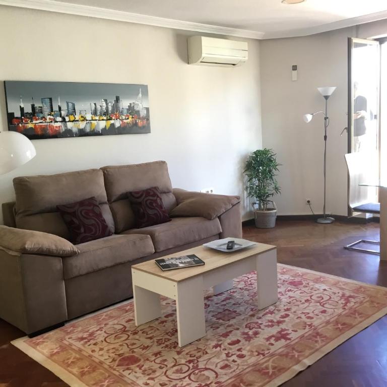 Apartamentos Azafranal-PARKING GRATIS- - Deluxe Apartment - 44