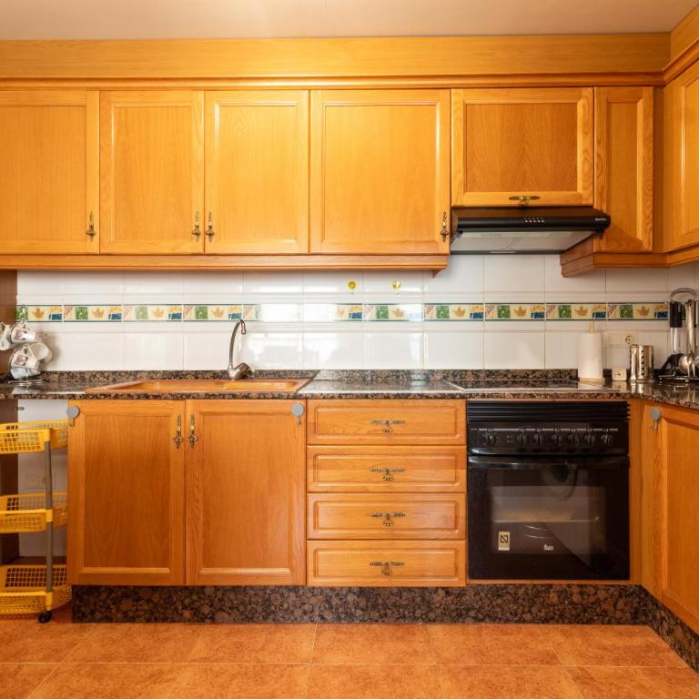Global Vacacional: Apartamento familiar con piscina y terraza en Canet - Apartment - 9
