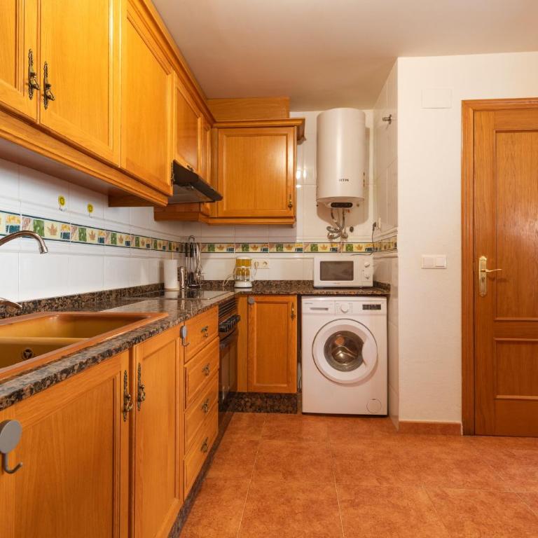 Global Vacacional: Apartamento familiar con piscina y terraza en Canet - Apartment - 10
