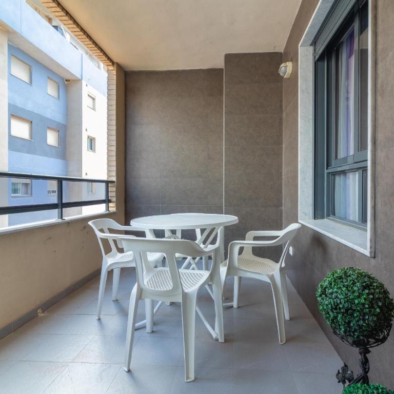 Global Vacacional: Apartamento familiar con piscina y terraza en Canet - Apartment - 19