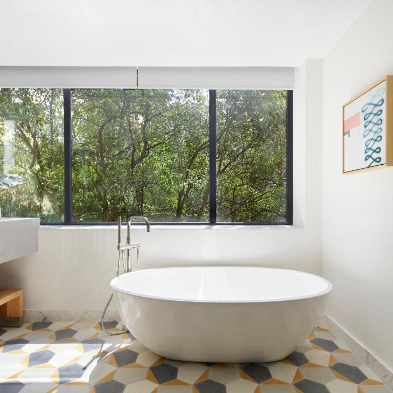 Kimpton El Castelar Polanco - Premium King Room with Terrace and Spa - 3