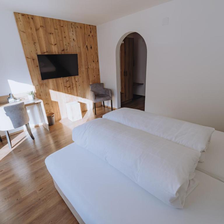 Sonnenhang Montafon - Comfort Doppelzimmer mit Balkon - 10