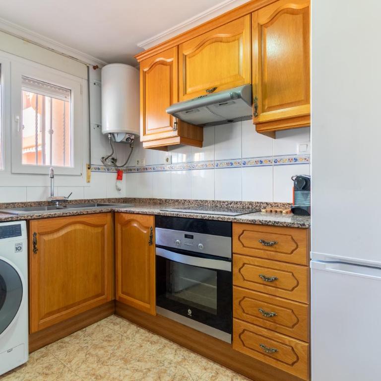 Global Vacacional, Apartamento familiar con piscina y excelente ubicacion en Canet de Berenguer - Apartment - 6