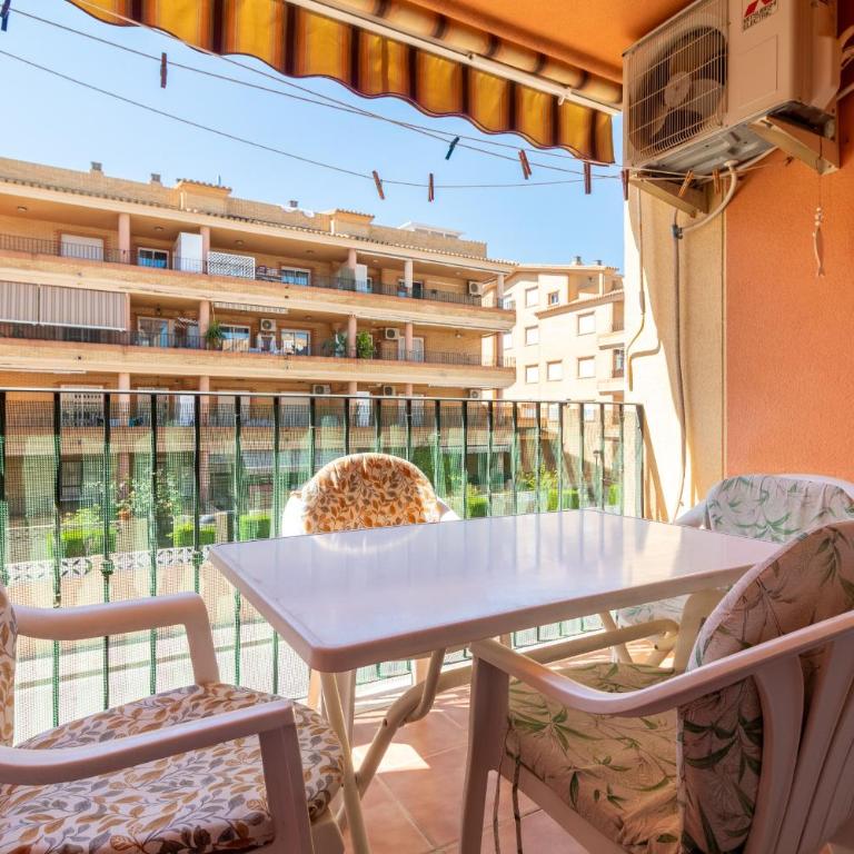 Global Vacacional, Apartamento familiar con piscina y excelente ubicacion en Canet de Berenguer - Apartment - 1