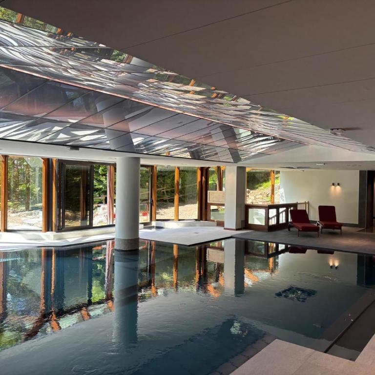 Très bel appartement avec vue exceptionnelle et piscine intérieure dans la résidence - Apartment mit 2 Schlafzimmern - 21