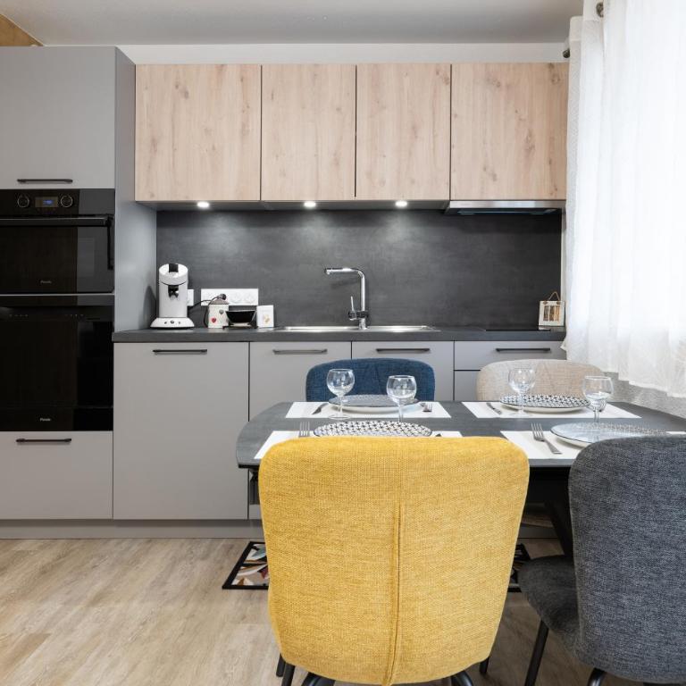 11 Appartements LE CHALET DU PLESSIS de 2 à 10 personnes au cœur du village - Studio - 7