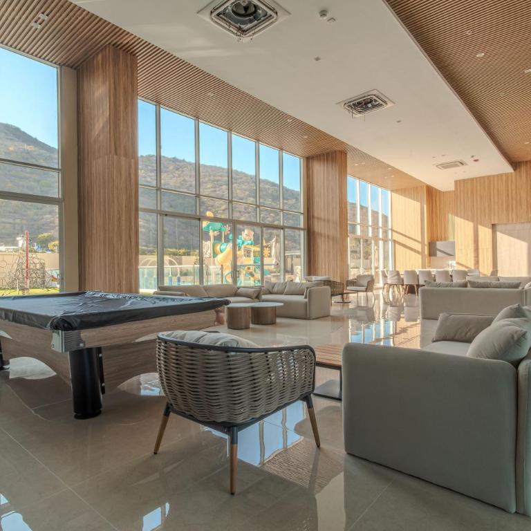 Apto moderno de lujo 2 hab con balcón cerca al mar - Two-Bedroom Apartment - 23