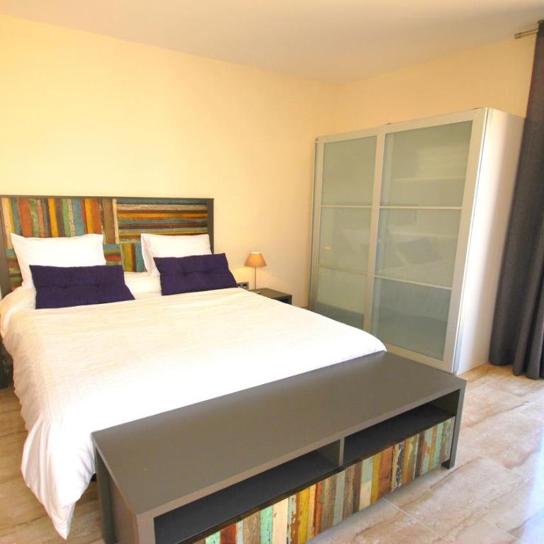 Apartamentos Living Sevilla Centro Maestranza - Apartamento Deluxe de 3 dormitorios - 15
