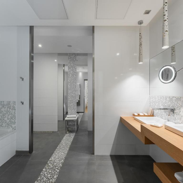 Domaine de Verchant & Spa - Relais & Châteaux - Suite Junior avec Terrasse - Bâtiment Principal - 7