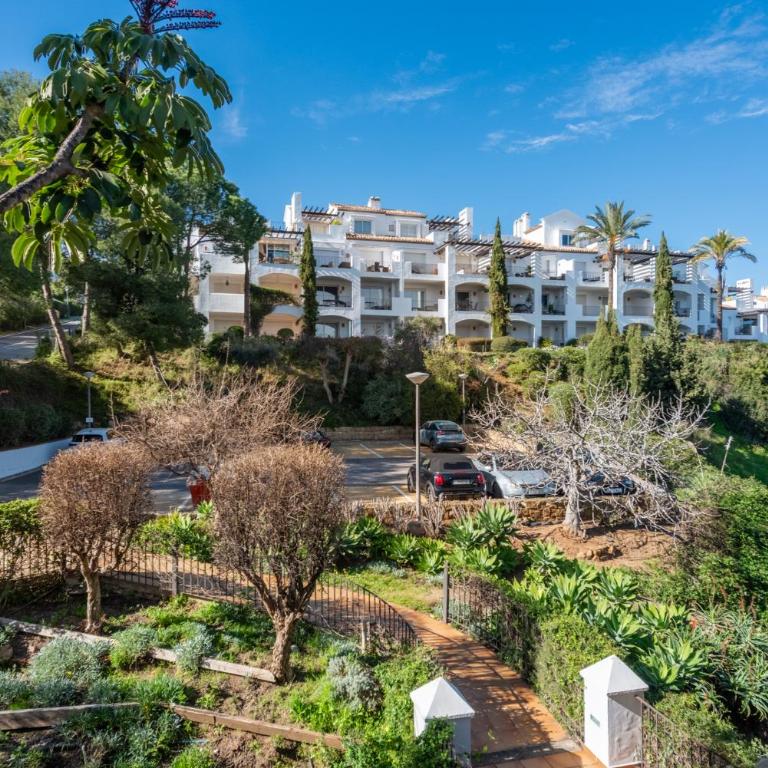 Luxury 3-Bed Penthouse Retreat with Sea & Golf Views - Apartamento de 3 dormitorios con vistas al mar - 30