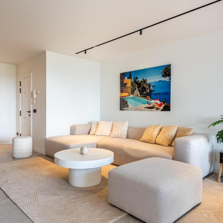 Luxury 3-Bed Penthouse Retreat with Sea & Golf Views - Apartamento de 3 dormitorios con vistas al mar - 5