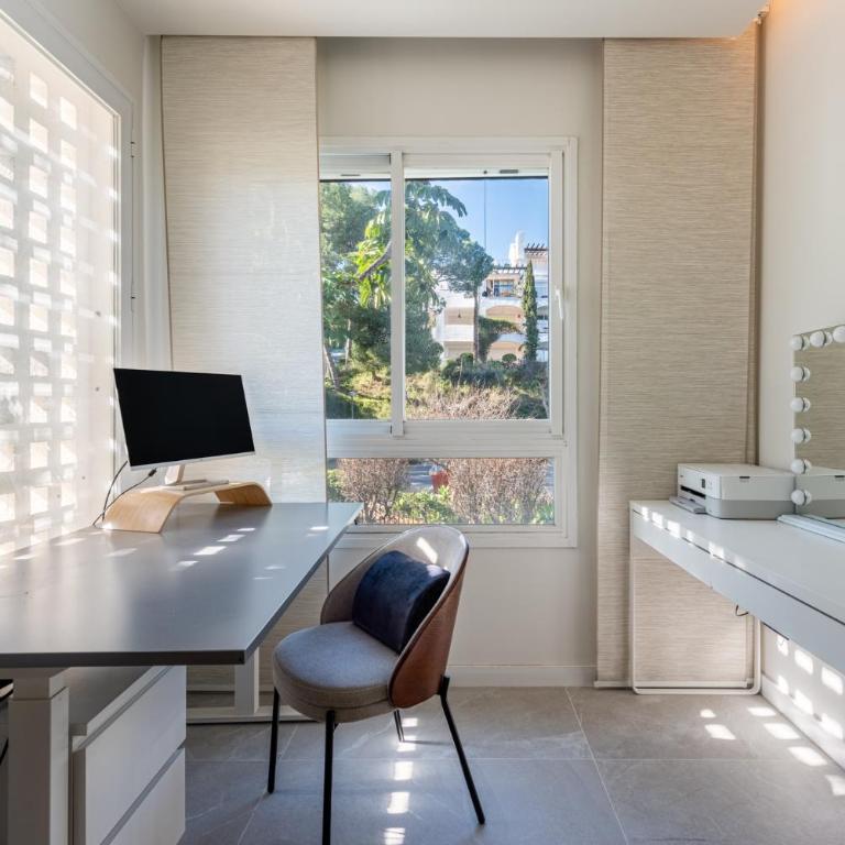 Luxury 3-Bed Penthouse Retreat with Sea & Golf Views - Apartamento de 3 dormitorios con vistas al mar - 14