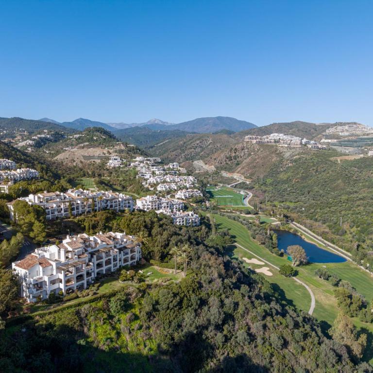 Luxury 3-Bed Penthouse Retreat with Sea & Golf Views - Apartamento de 3 dormitorios con vistas al mar - 35