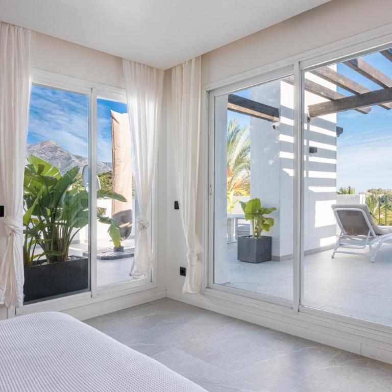 Luxury 3-Bed Penthouse Retreat with Sea & Golf Views - Apartamento de 3 dormitorios con vistas al mar - 21