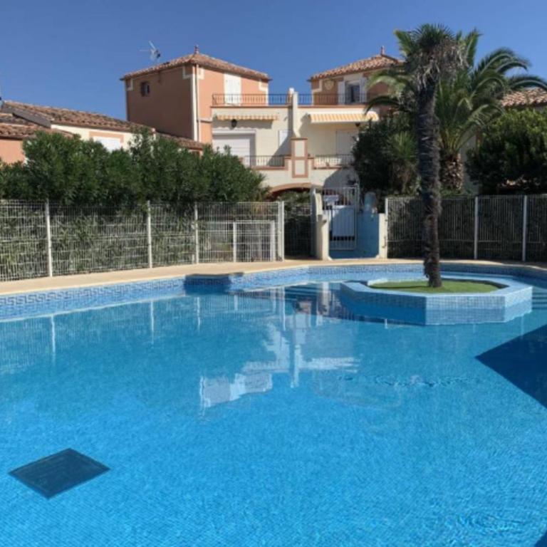 Maloa, villa de standing, plage à deux pas, climatisation, wifi, piscine - Haus mit 3 Schlafzimmern - 16