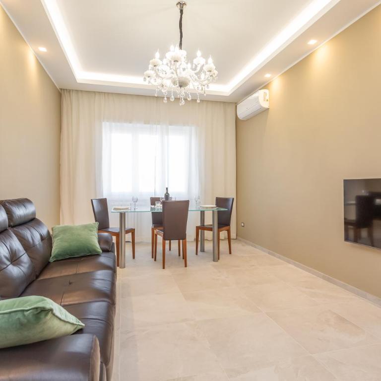 Cornelia Apartment Near Metro A - Appartamento con 2 Camere da Letto - 1