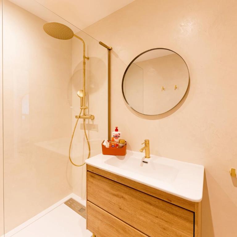 Cozy studio - Sunny terrace - Parking - Appartement - Vue sur Jardin - 6