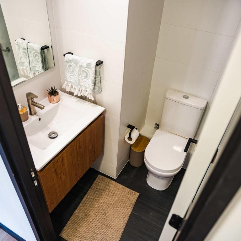 Chic 1BR in Nunoa Cozy Balcony Pool Access - Apartamento - 15