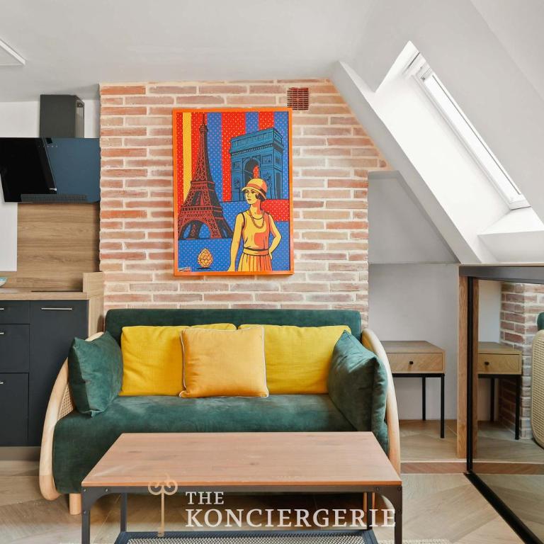 Appartement de charme sous les toits a Montorgueil - Appartement - 1